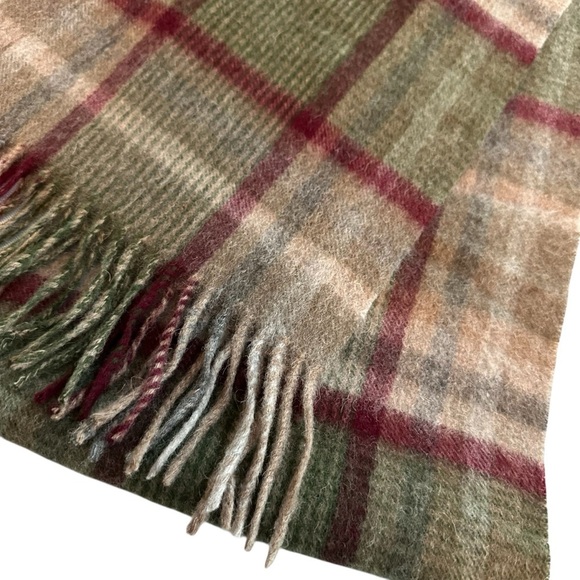 Marchbrae 100% Lambswool Tartan Plaid Scarf, Made in Scotland - Picture 2 of 6